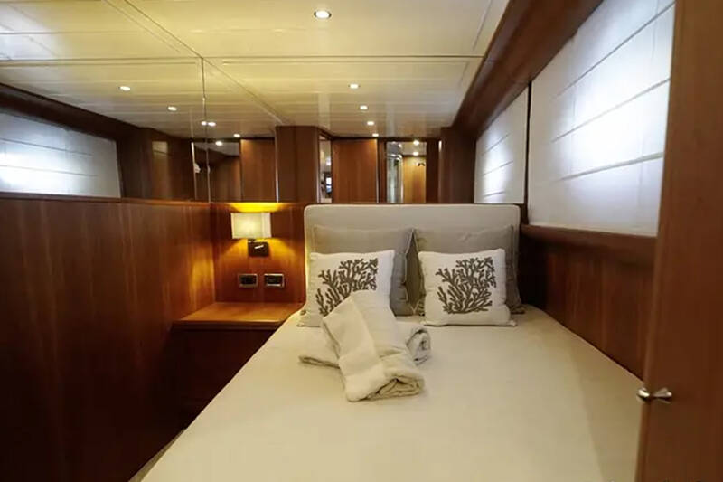 Guest cabin with double bed