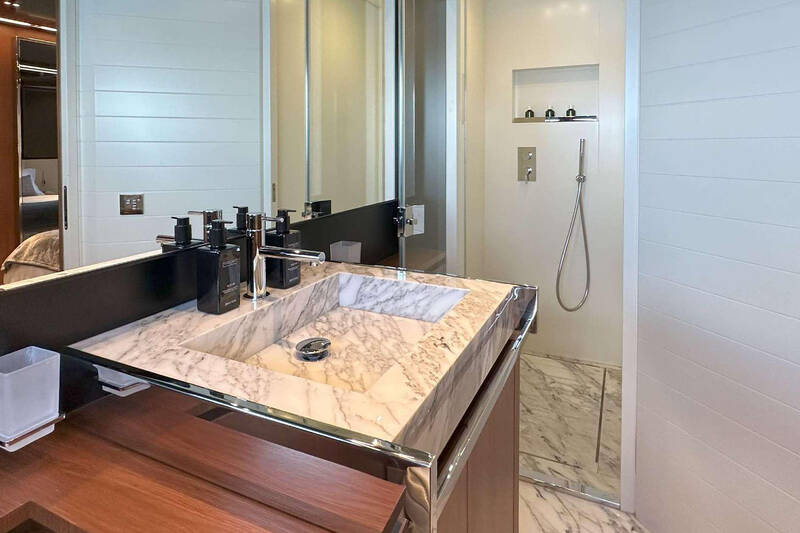 VIP bathroom