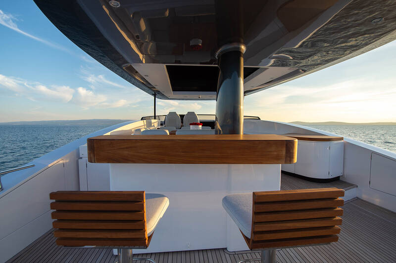 Bar on flybridge