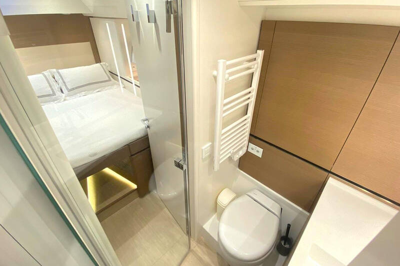 Double cabin