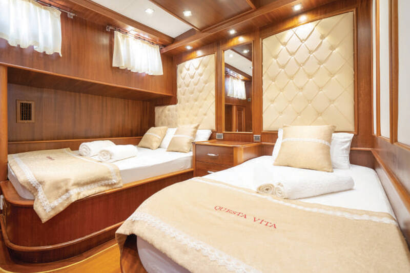 Guest cabin with singles