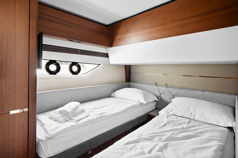 Guest twin cabin
