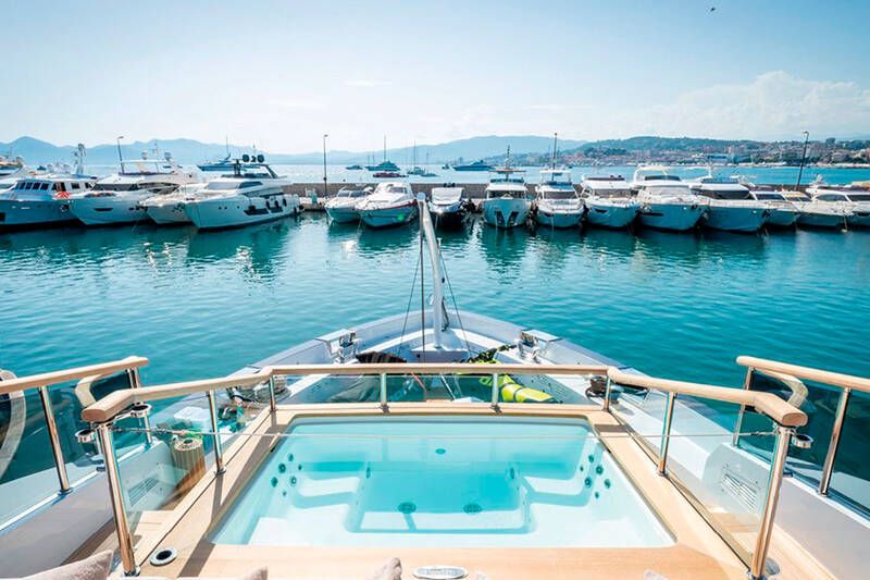  Main Deck Jacuzzi