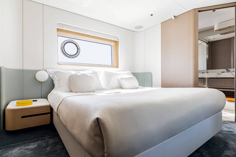 Guest cabin on starboard side