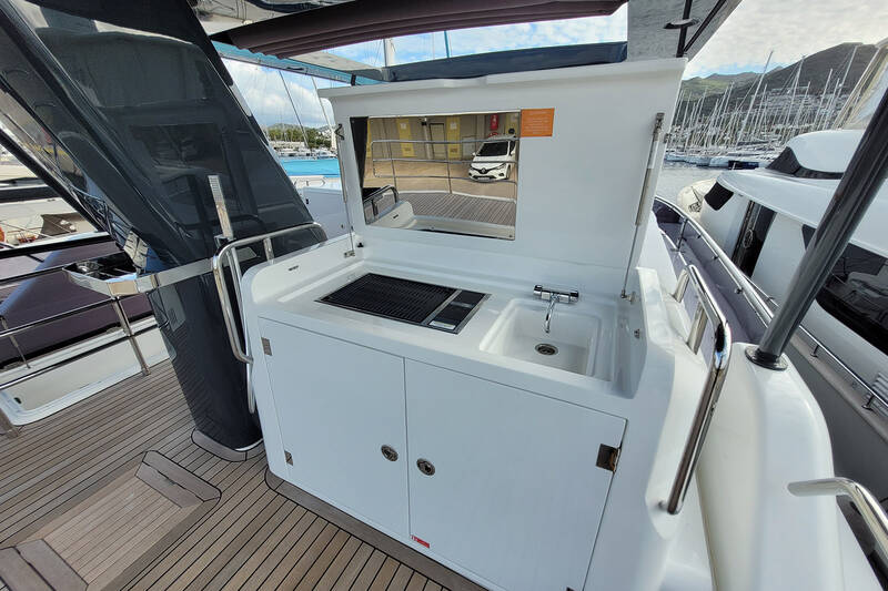Flybridge Barbeque