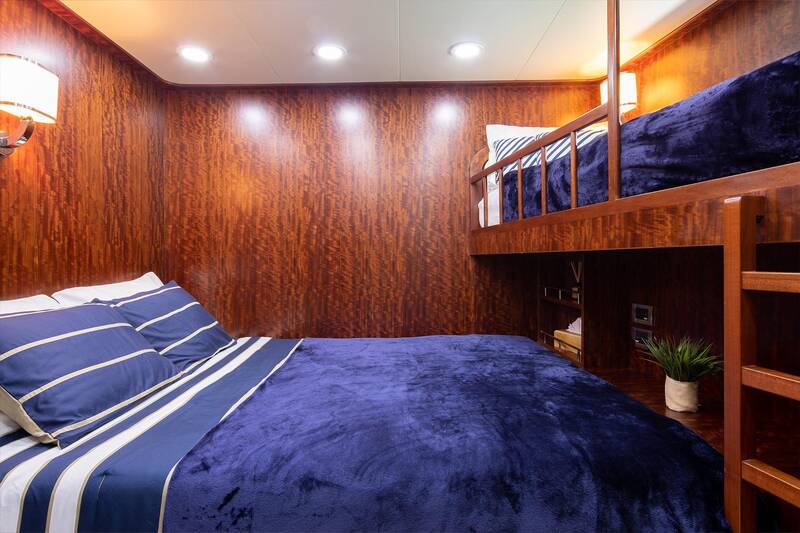 Guest cabin