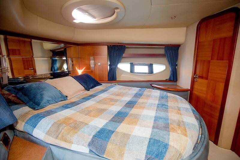 VIP cabin (bow)