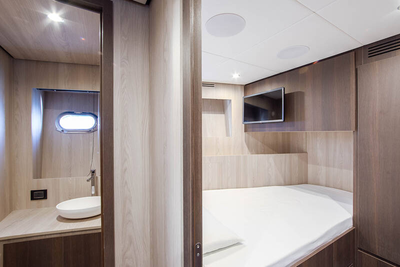 Crew cabin and head