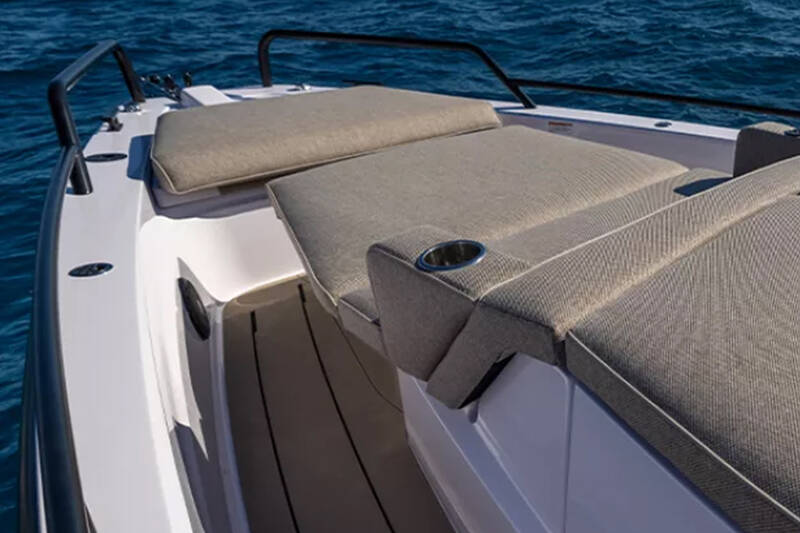 Bow deck