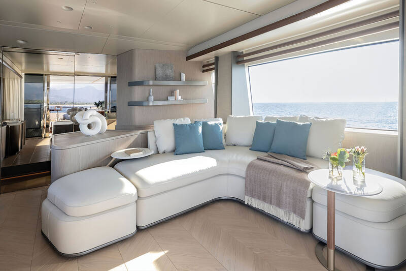Upper deck salon