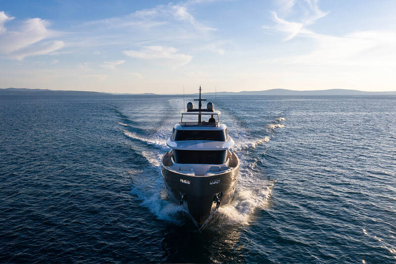Exterior Magellano 25 METRI 