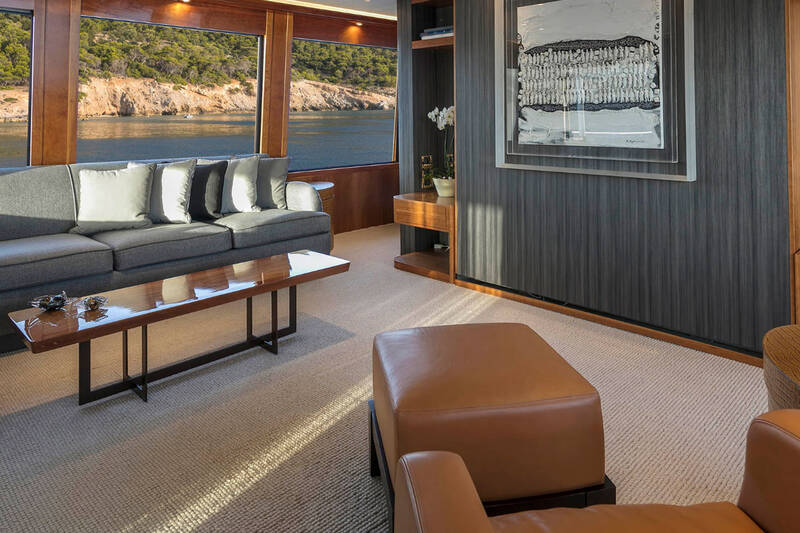 Salon on the upper deck 