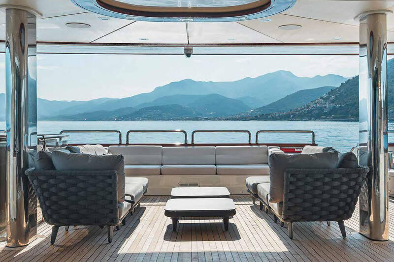 Main deck aft