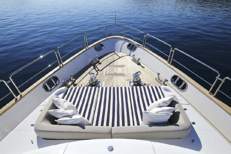 Relaxation area on bow
