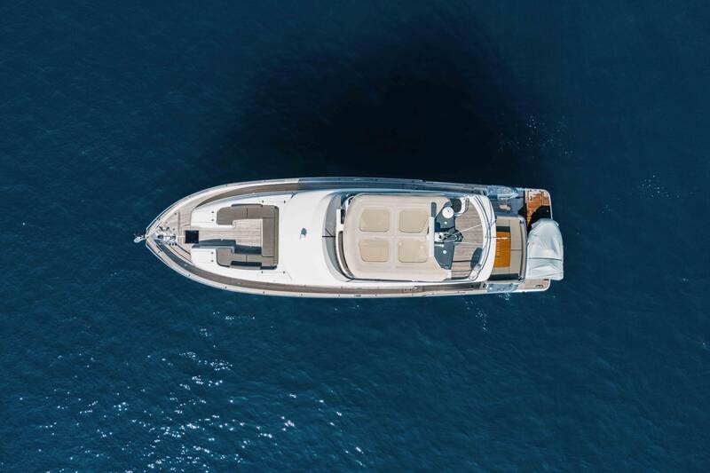 Azimut Magellano 53
