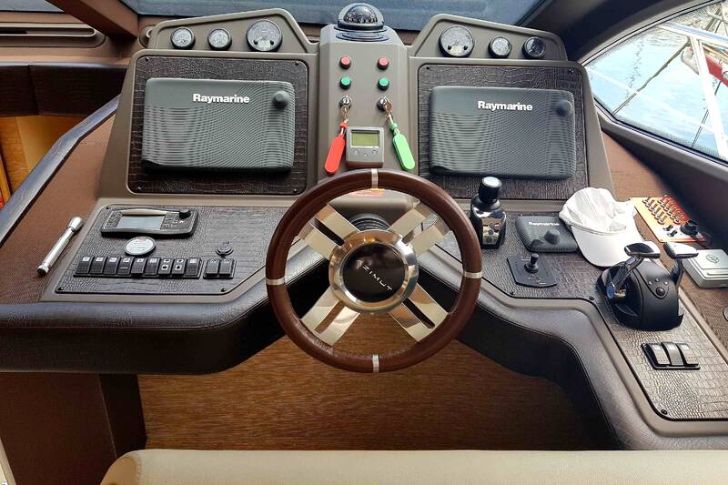 Azimut 64 2015
