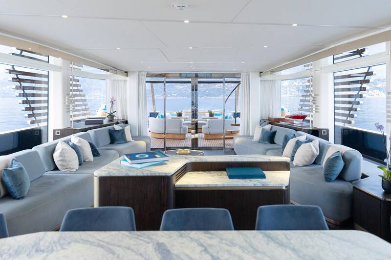 Main deck salon