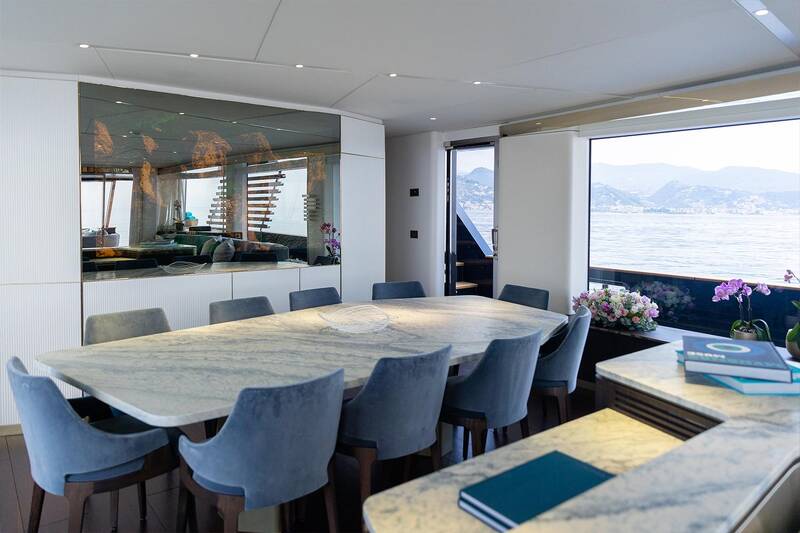 Dinette in main deck salon