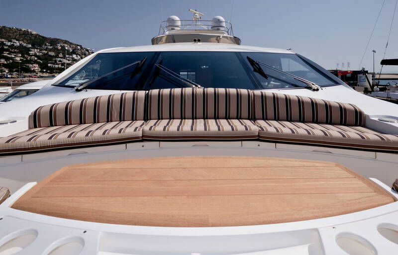 Bow deck