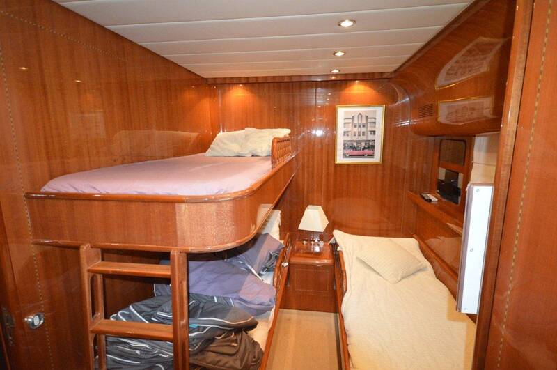 Guest cabin