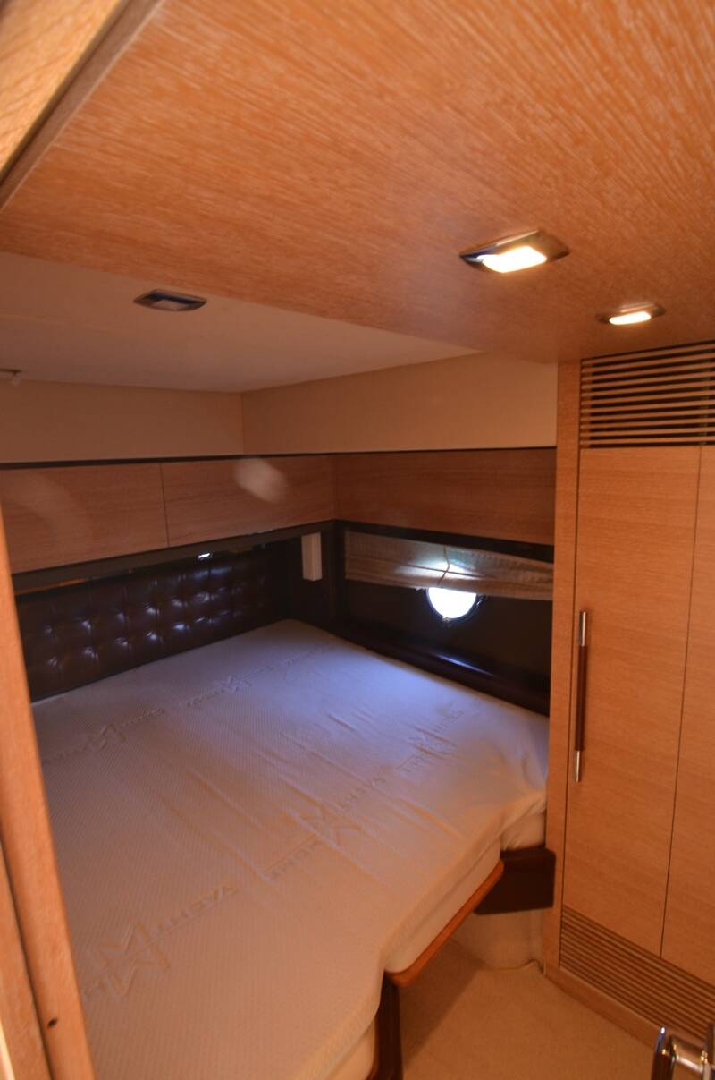 Guest cabin
