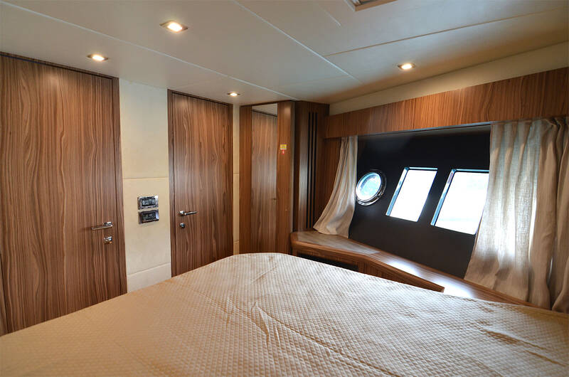 Bow cabin