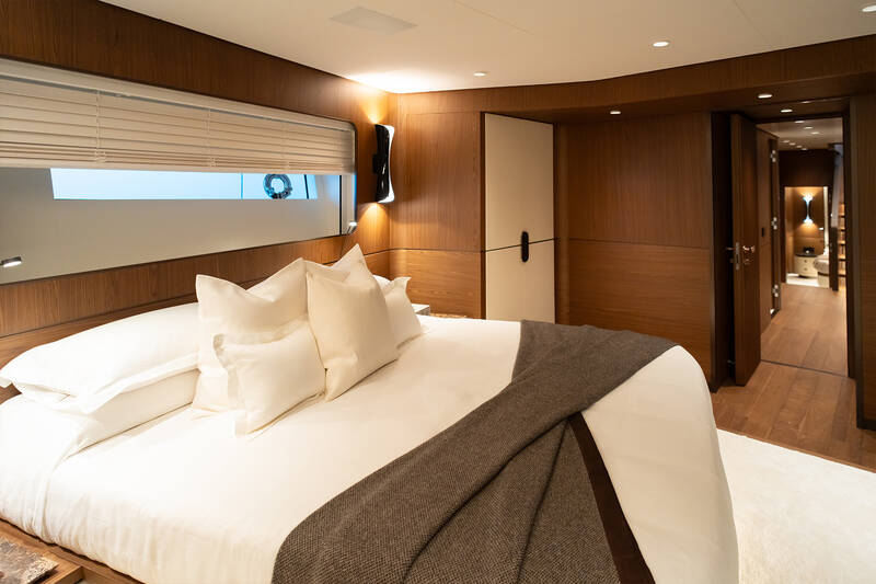 Bow VIP cabin