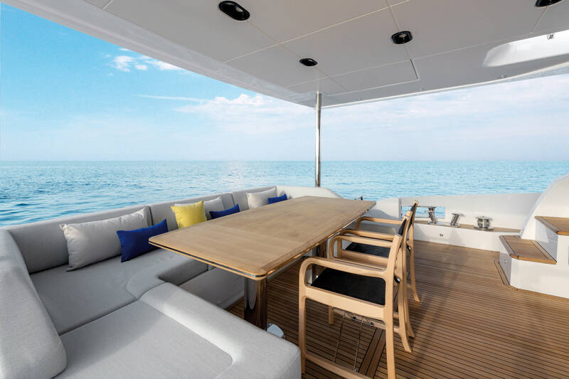Dining area on cockpit
