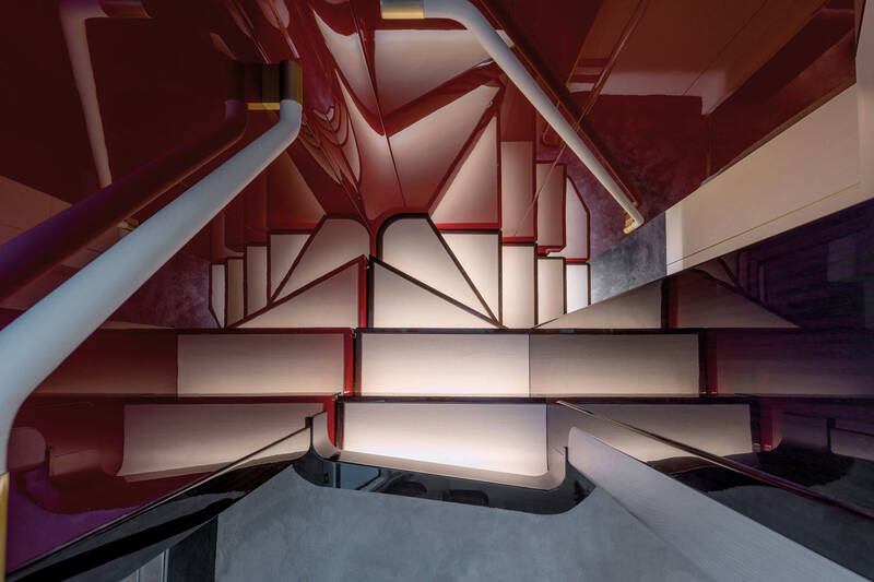 Steps to lower deck