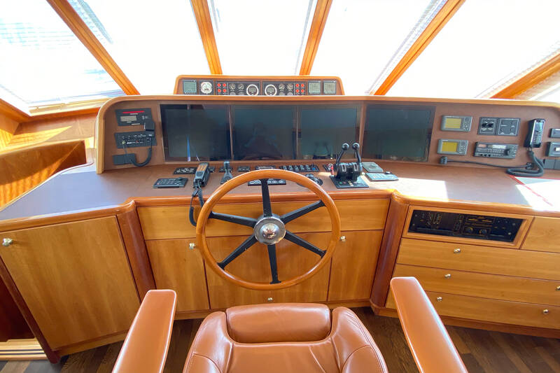 Main helm station