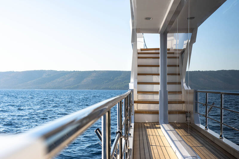 Side deck