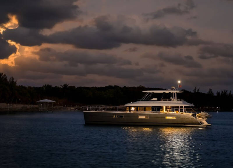 Exterior M/Y LONG MONDAY 