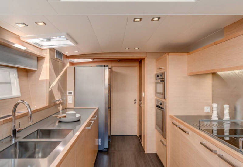Galley M/Y LONG MONDAY 