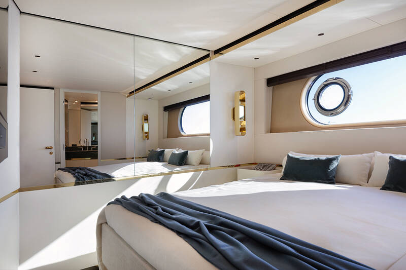 Second VIP cabin on port side