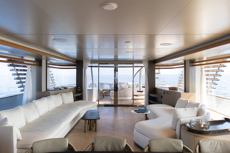 Main deck salon