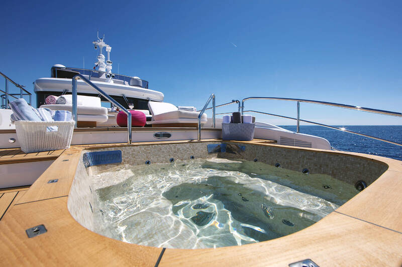 Jacuzzi on bow