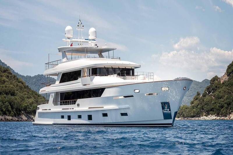 Exterior Yildiz 43m M/Y Sunrise 2020