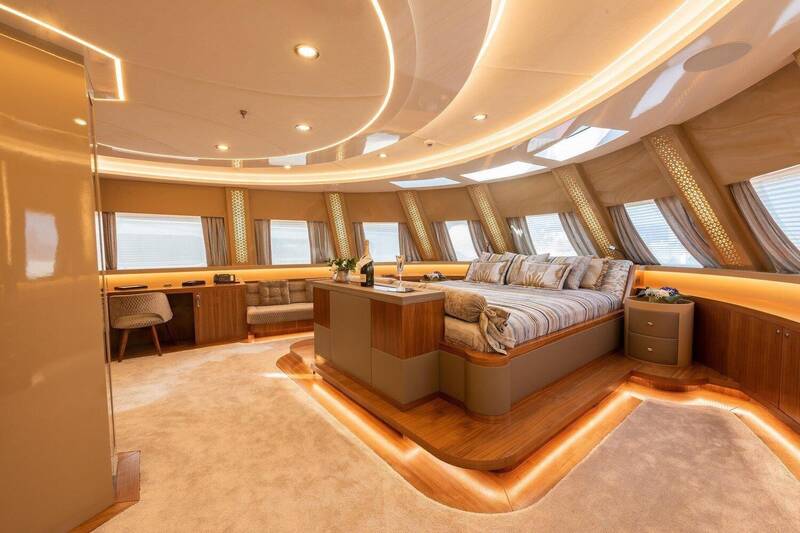 Master cabin on the main deck