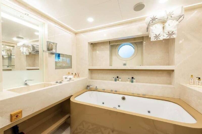 VIP bathroom