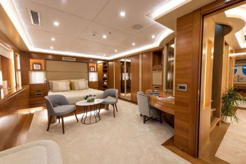 Double cabin
