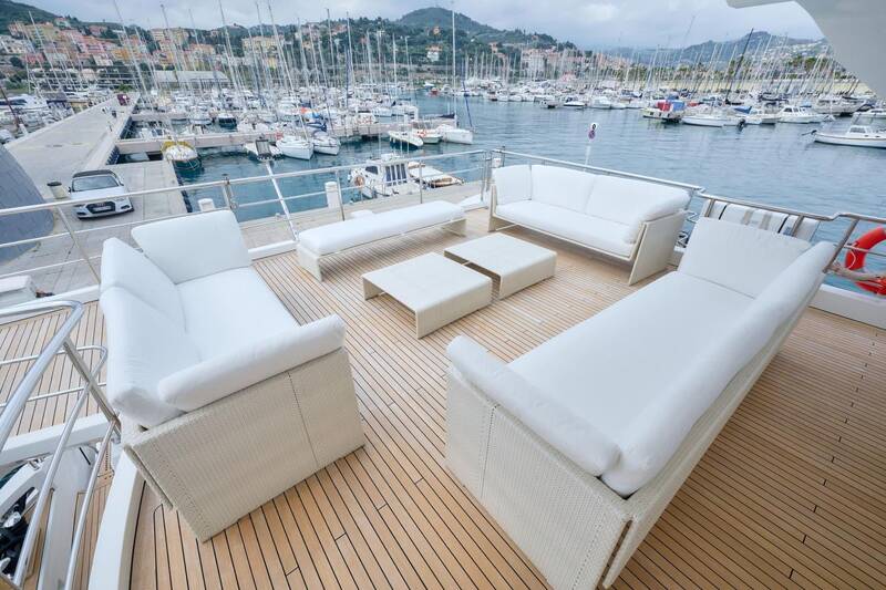 Sun deck