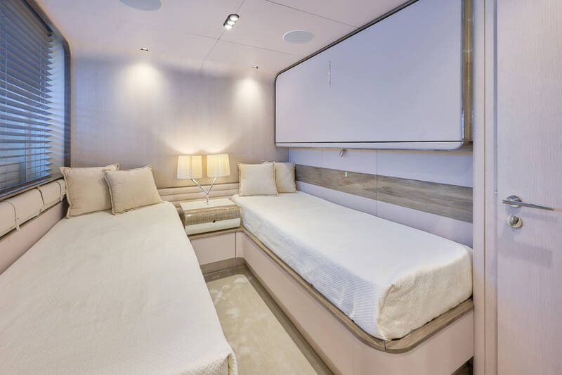 Guest cabin